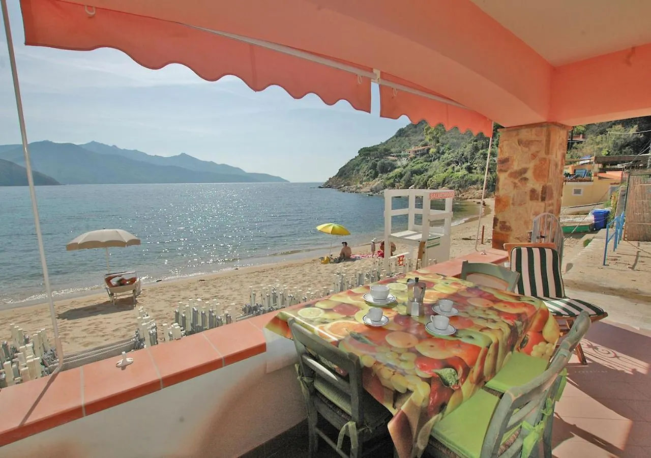 Le Maree La Spiaggia Scaglieri Itália